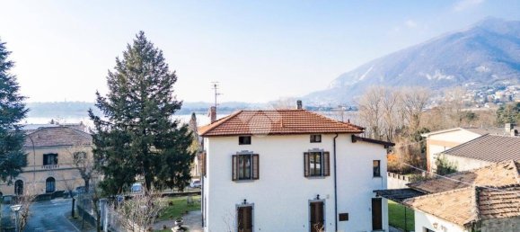 4 bedrooms Villa in Galbiate, Italy No. 87654 10