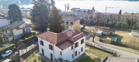 4 bedrooms Villa in Galbiate, Italy No. 87654 18