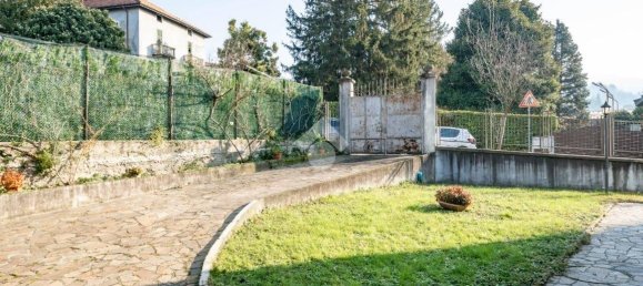 4 bedrooms Villa in Galbiate, Italy No. 87654 14