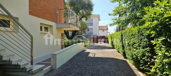 3 bedrooms Villa in Tombolo, Italy No. 359427 5