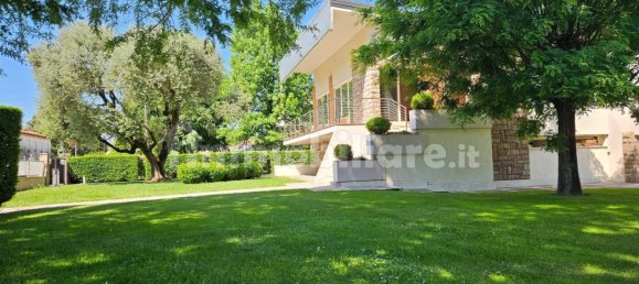3 bedrooms Villa in Tombolo, Italy No. 359427 9