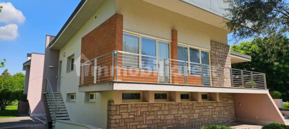 3 bedrooms Villa in Tombolo, Italy No. 359427 4