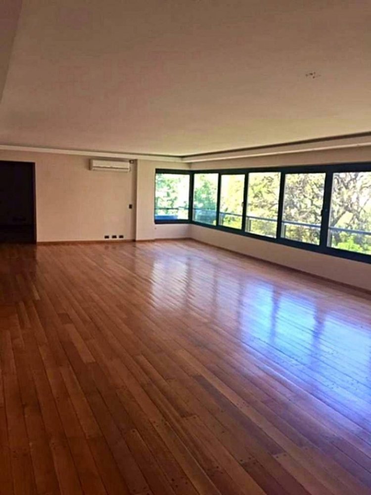 4 bedrooms Apartment in Buenos Aires, Argentina No. 90923