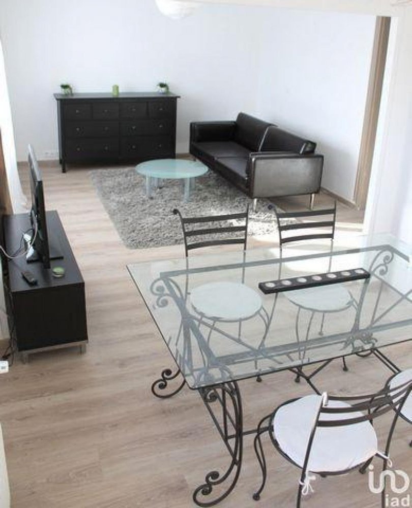 Дом с 4 спальнями в Санлис, Франция № 11245