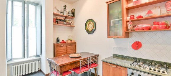 Apartamento de 4 dormitorios en Como, Italy No. 174601 9