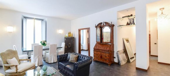 Apartamento de 4 dormitorios en Como, Italy No. 174601 23