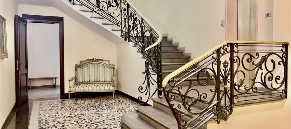 Apartamento de 4 dormitorios en Como, Italy No. 174601 32