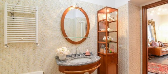 Apartamento de 4 dormitorios en Como, Italy No. 174601 39