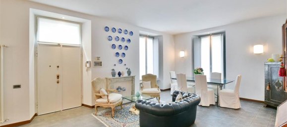 Apartamento de 4 dormitorios en Como, Italy No. 174601 26