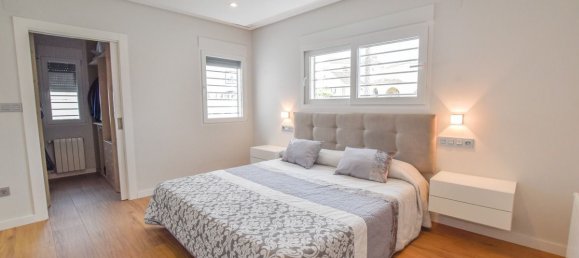 4 bedrooms House in Santa Pola, Spain No. 12032 18