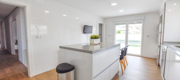 4 bedrooms House in Santa Pola, Spain No. 12032 12