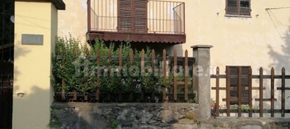 4 bedrooms Villa in Angrogna, Italy No. 298182 4