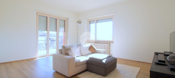 5 rooms Villa in Pocapaglia, Italy No. 153744 32