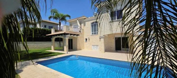 Коммерческая недвижимость с 3 спальнями в Агиос Тихонас, Кипр № 20497 3