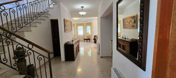 Коммерческая недвижимость с 3 спальнями в Агиос Тихонас, Кипр № 20497 7