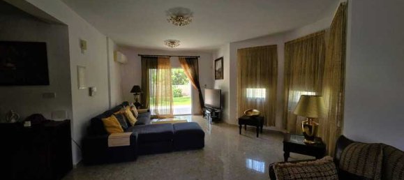 Коммерческая недвижимость с 3 спальнями в Агиос Тихонас, Кипр № 20497 16