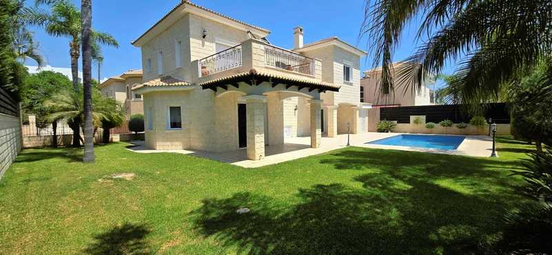 Коммерческая недвижимость с 3 спальнями в Агиос Тихонас, Кипр № 20497