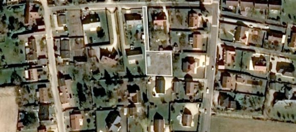 911m² Land in Vennecy, France No. 83751 4