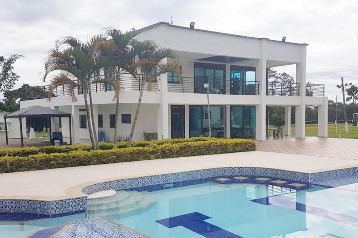 11 bedrooms House in Meta, Colombia No. 8978