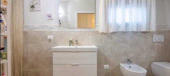 3-salle Maison à Castelfranco di Sotto, Italy No. 296614 25