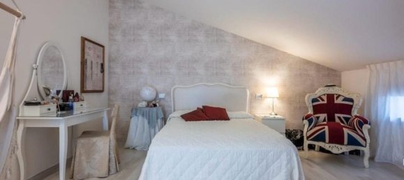 3-salle Maison à Castelfranco di Sotto, Italy No. 296614 9