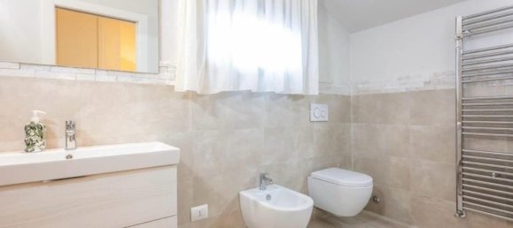 3-salle Maison à Castelfranco di Sotto, Italy No. 296614 5