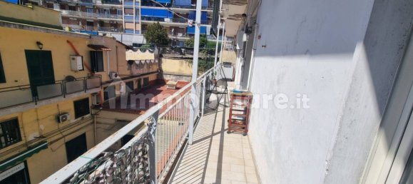 2 Schlafzimmer Wohnung in Naples, Italy, Nr. 313665 8