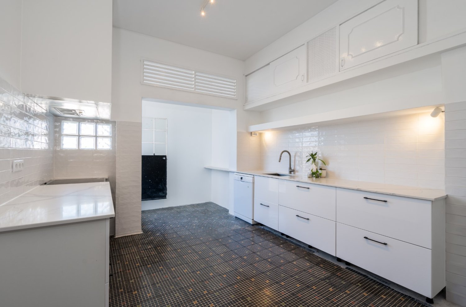 7 bedrooms Apartment in Loule, Portugal No. 135458