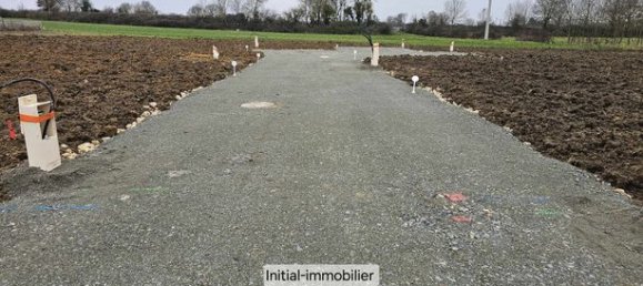 453m² Land in Neuille-Pont-Pierre, France No. 308414 5