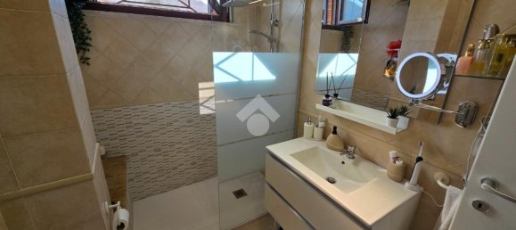 2غرفة شقة في Fiano Romano, Italy رقم 6030 16