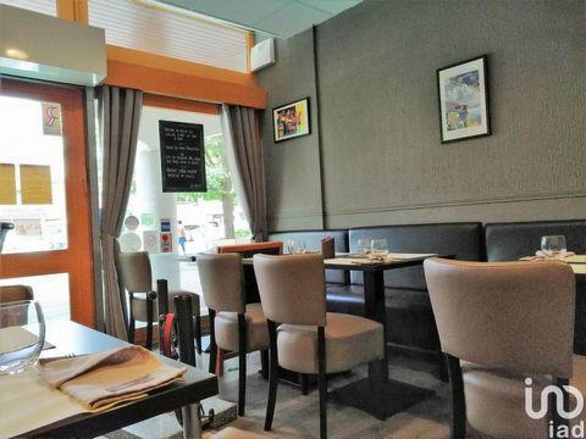 Fábrica em Grenoble, France 74 m² N.º 19259