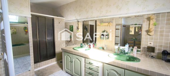 4 chambres Maison à Verneuil-en-Halatte, France No. 221863 8