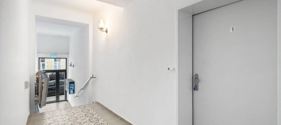 2 rooms Duplex in Vienna, Austria No. 187368 8
