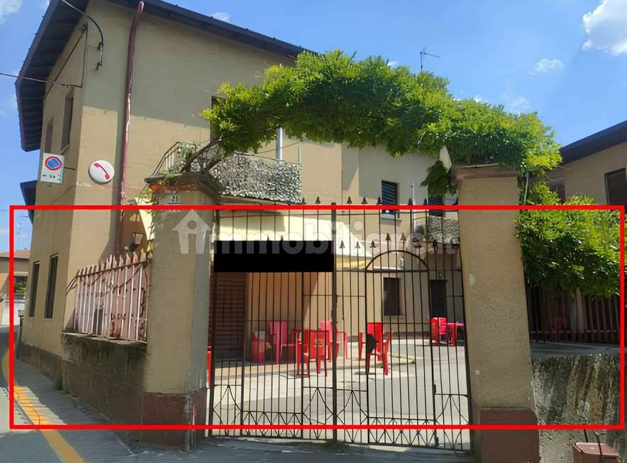 5 rooms Commercial property in Golasecca, Italy No. 388119