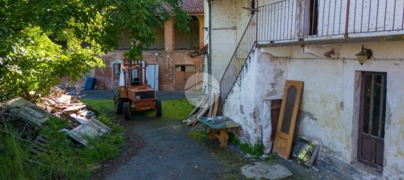 3 bedrooms House in Cavallerleone, Italy No. 151782 22