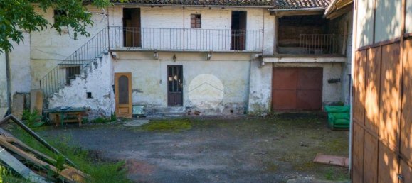 3 bedrooms House in Cavallerleone, Italy No. 151782 32