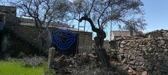 5 bedrooms Building in Oledo, Portugal No. 74657 12