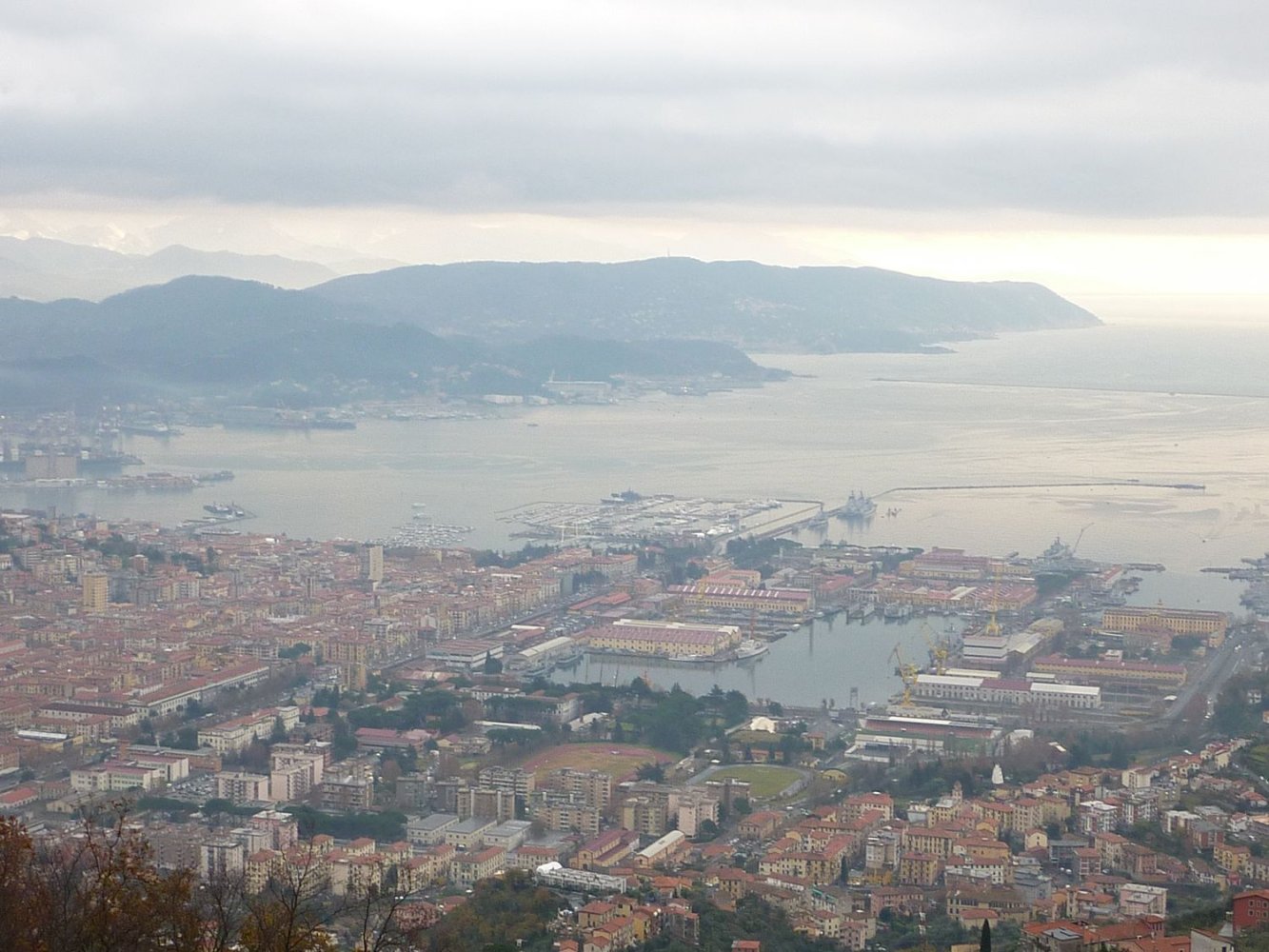 5 bedrooms Villa in La Spezia, Italy No. 325399