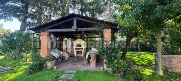 Коммерческая недвижимость с 5 комнатами в Триест, Италия № 357741 13