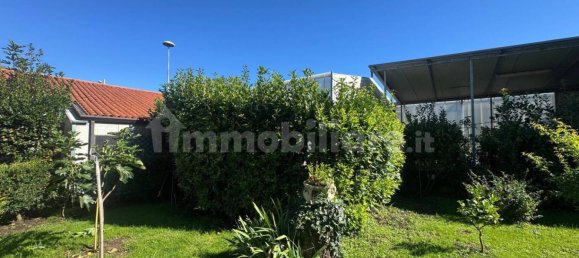 Коммерческая недвижимость с 5 комнатами в Триест, Италия № 357741 17