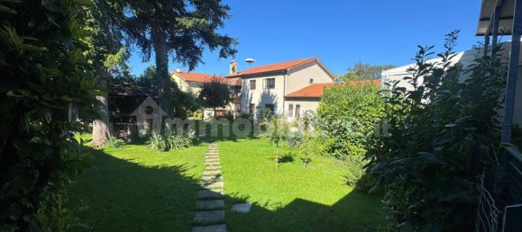 Коммерческая недвижимость с 5 комнатами в Триест, Италия № 357741 14