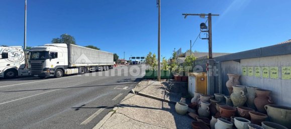 Коммерческая недвижимость с 5 комнатами в Триест, Италия № 357741 12