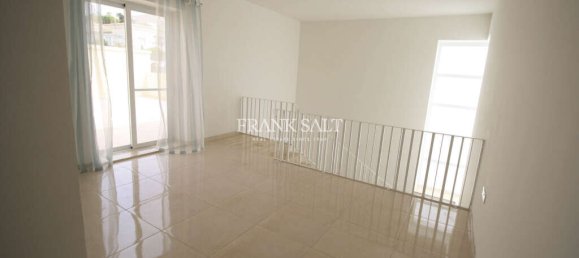 4 bedrooms Villa in Iklin, Malta No. 9516 16