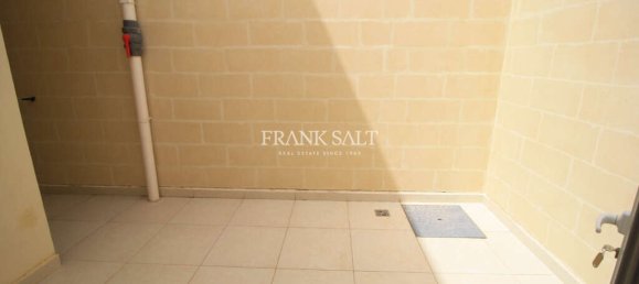 4 bedrooms Villa in Iklin, Malta No. 9516 7