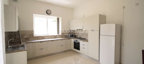 4 bedrooms Villa in Iklin, Malta No. 9516 4