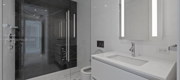 3 Schlafzimmer Gewerbliche Immobilien in Miami, USA, Nr. 614362 18