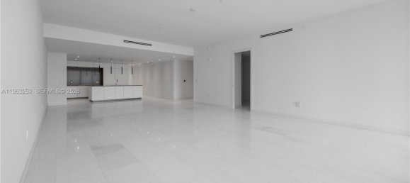 3 Schlafzimmer Gewerbliche Immobilien in Miami, USA, Nr. 614362 4