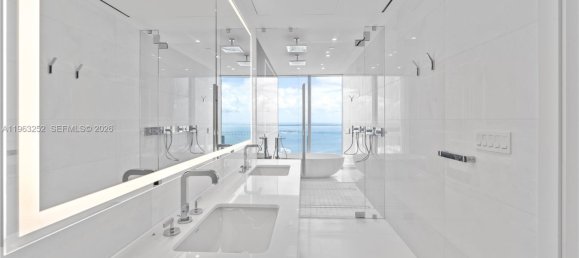 3 Schlafzimmer Gewerbliche Immobilien in Miami, USA, Nr. 614362 10
