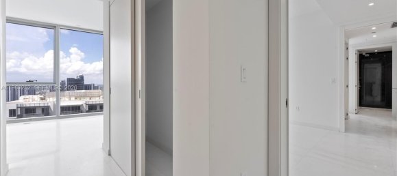 3 Schlafzimmer Gewerbliche Immobilien in Miami, USA, Nr. 614362 26