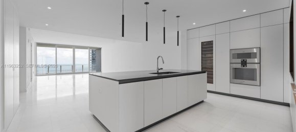 3 Schlafzimmer Gewerbliche Immobilien in Miami, USA, Nr. 614362 6